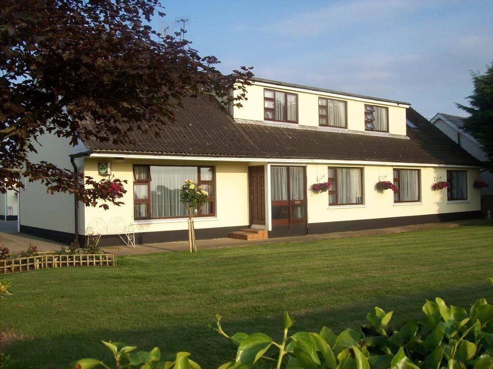Hillview House Hotel Lusk Exterior photo